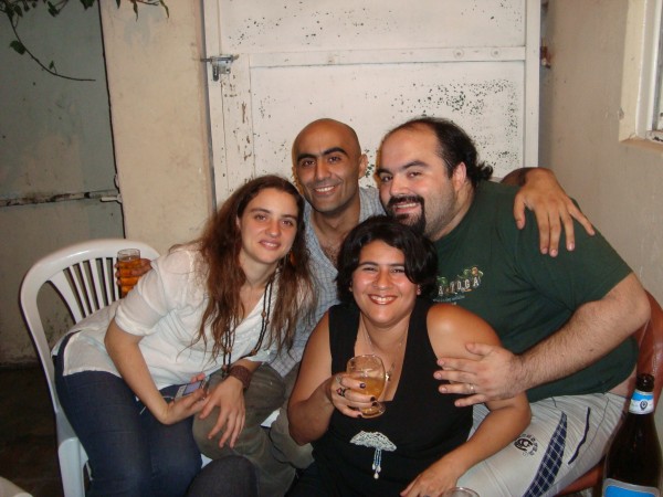 AgustÃ­n y Juan,hijos de Ana MarÃ­a Paunero Hughes con Leila y Mariam